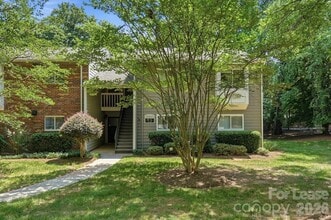 Building Photo - 2900 Heathstead Place
