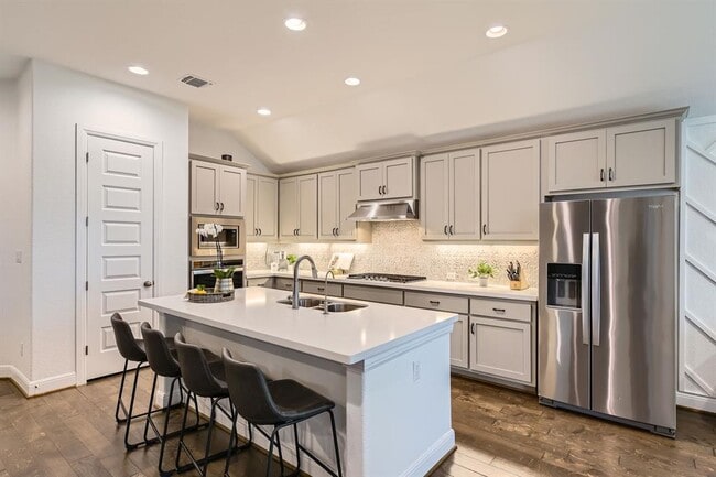 Building Photo - 1332 Modoc Wy