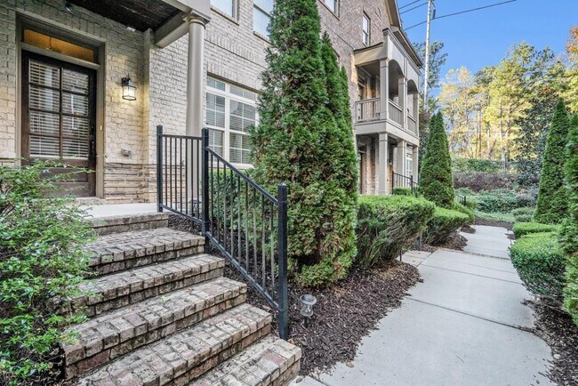 Building Photo - 612 Luckett Ct