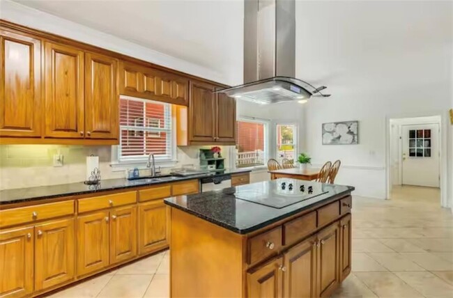 Building Photo - 1408 Aramore Dr SE
