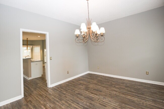 Building Photo - 380 Sullivan Dr