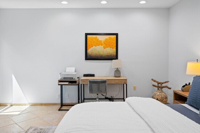 Building Photo - 73416 Mariposa Dr