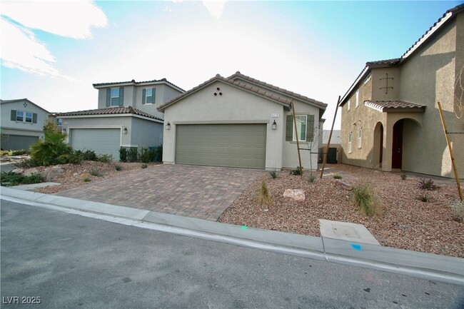 Primary Photo - 4275 Tarim St