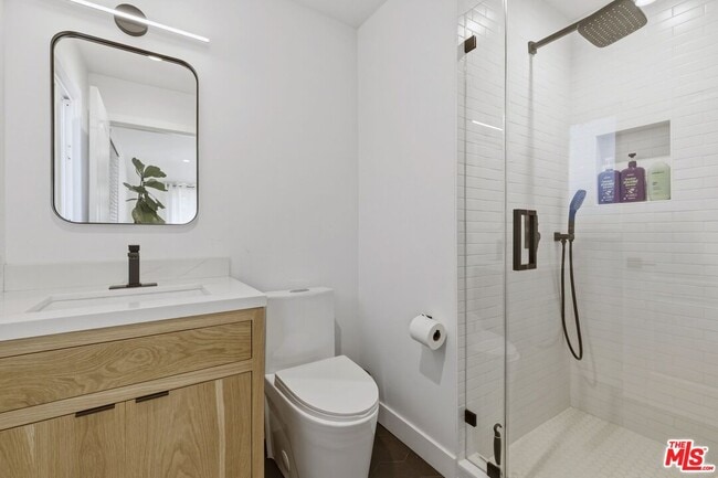 Building Photo - 5208 Woodman Ave