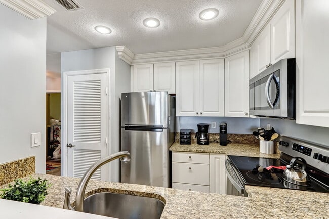 Building Photo - 661 Ponte Vedra Blvd
