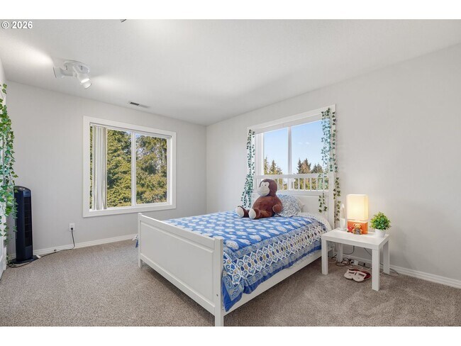 Building Photo - 13923 SW Mistletoe Dr