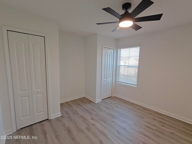 Building Photo - 114 Summer Moon Dr