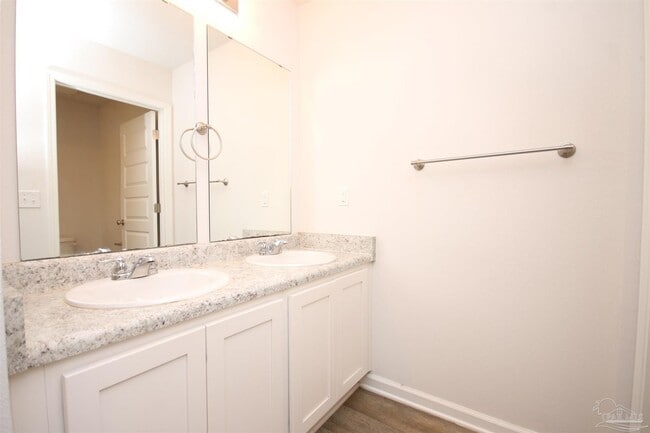 Building Photo - 10589 Queens Gate Cir