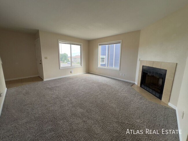 Building Photo - 6970 Peyote Way