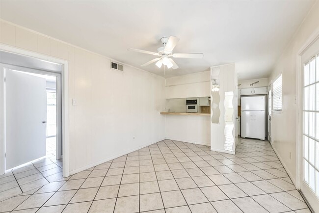 Building Photo - 3706 Ramsey Dr