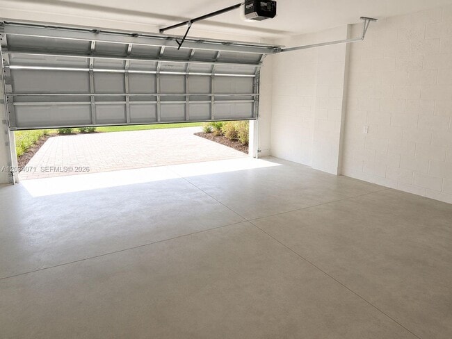 Building Photo - 544 Ilaria Ct