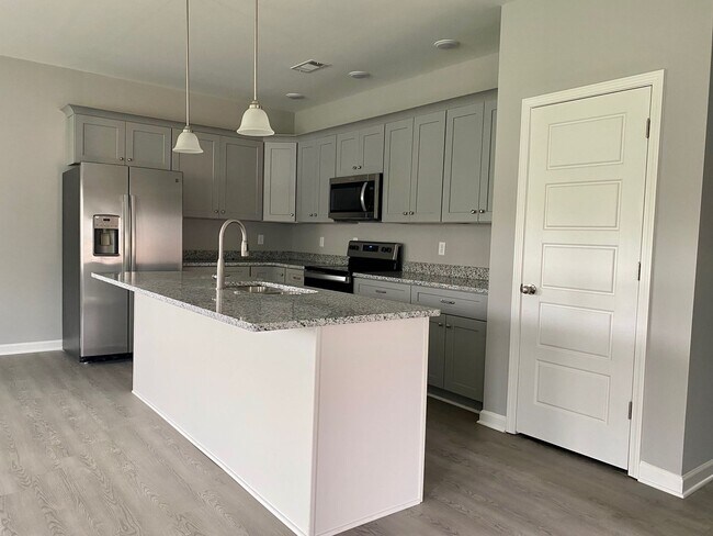 Building Photo - 4 bed, 2 bath home built in 2022 in Atoka