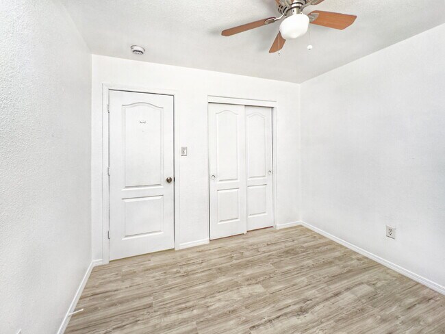 Building Photo - Nice, 1 Level, 4 Bedroom Home in Northern Meadows