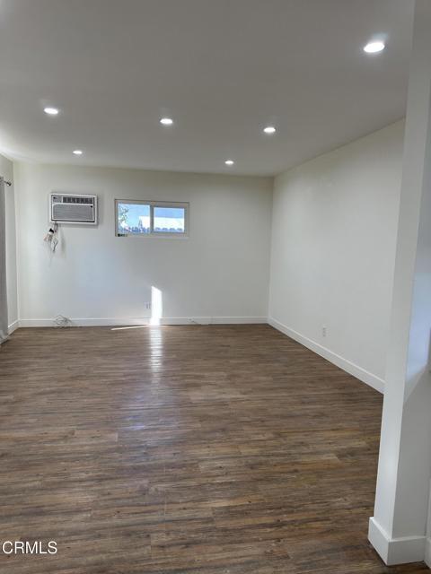 Building Photo - 424 N Craig Ave