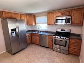 Building Photo - 119 E Alhambra Ave