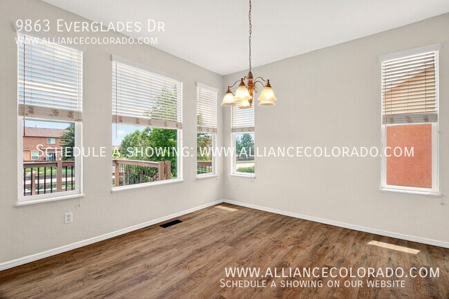 Building Photo - 9863 Everglades Dr