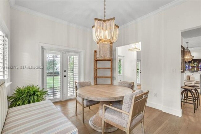 Building Photo - 1550 Taragona Dr