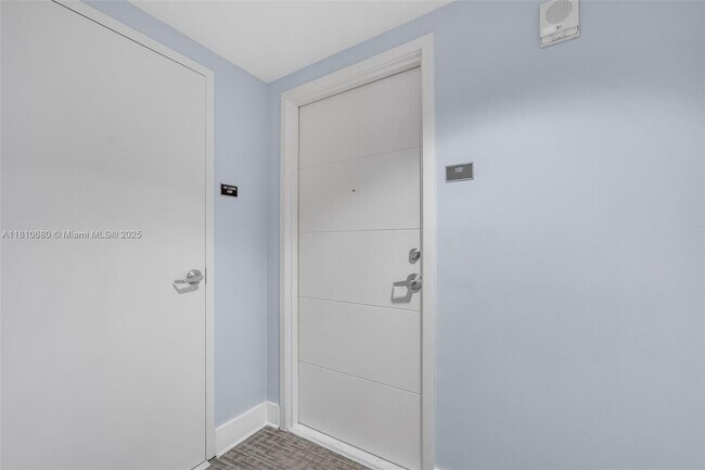 Building Photo - 6700 Indian Creek Dr