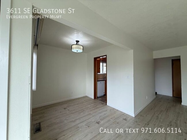 Building Photo - 3611 SE Gladstone St