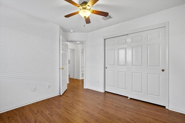 Building Photo - 4467 Bremner Dr