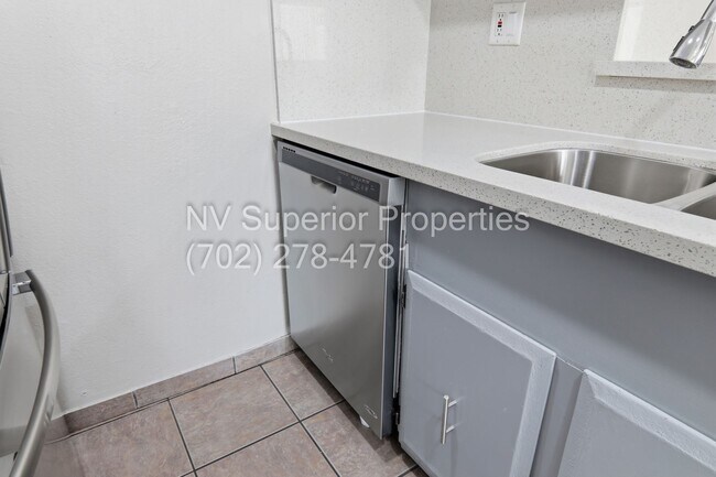 Building Photo - 2274 E Desert Inn Rd