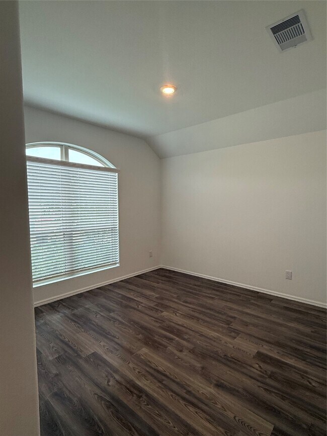 Building Photo - 7525 Angels Lndg Ln