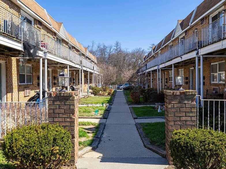 Building Photo - 501-505 N White Horse Pike