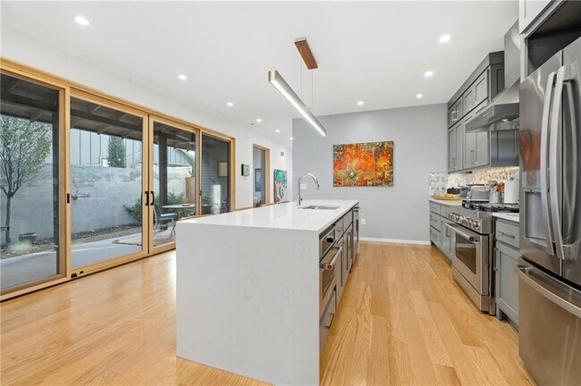 Building Photo - 632 Bella Vista Rd