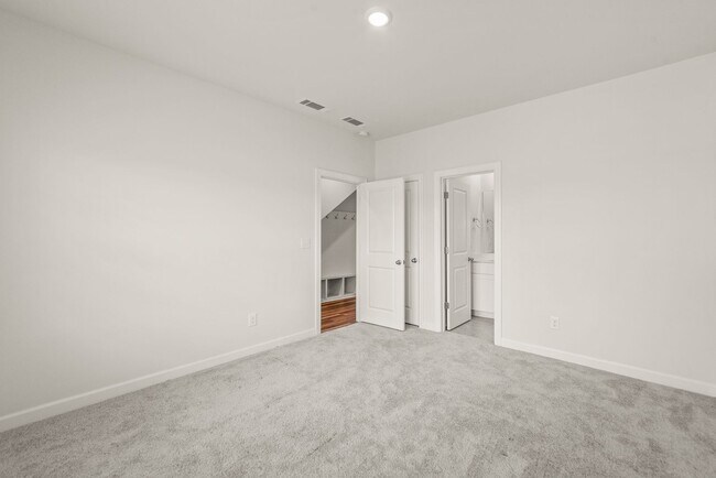 Building Photo - (Coming Soon) 3 Story Townhome in City Park!
