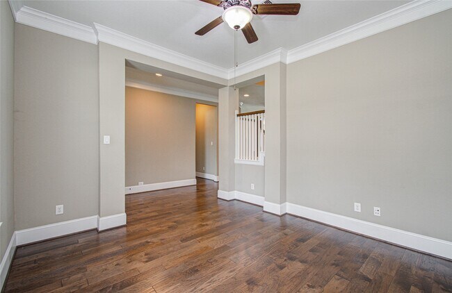 Building Photo - 2403 Orchard Way