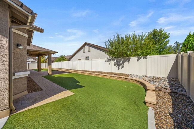Building Photo - **Charming Home for Rent in Damonte Ranch**