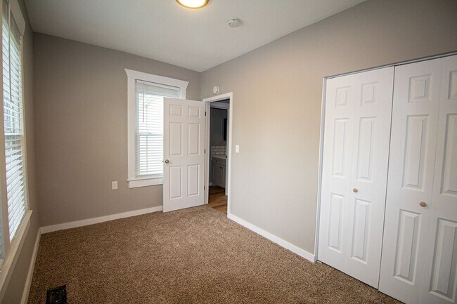 Building Photo - Single-Family Home in the Worley Street-Park Neighborhood
