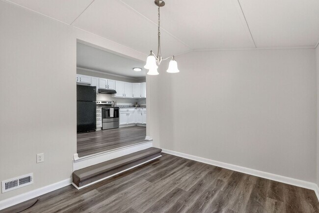 Building Photo - Newly Remodeled 3BD, 2BA Raleigh Home Near Downtown Raleigh and Interstates