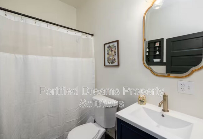 Building Photo - 720 S Broad St