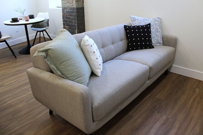 Building Photo - 110 Hotel St