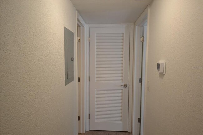 Building Photo - 718 Lyndhurst St