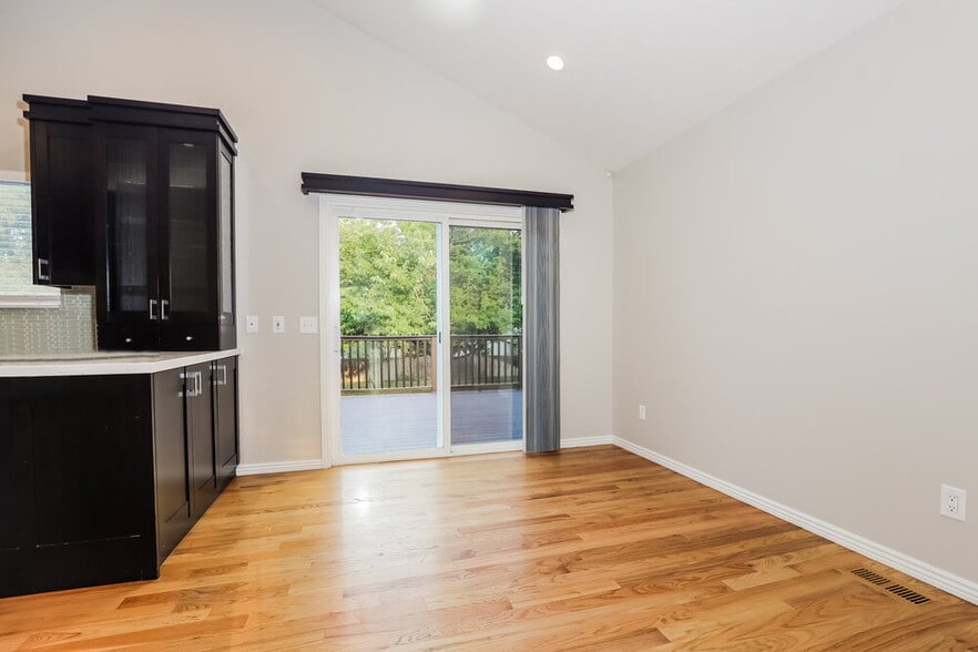 Building Photo - 2913 Garden Meadow Cove