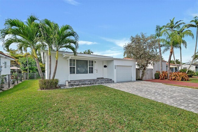 Building Photo - 3604 SW 60th Ave