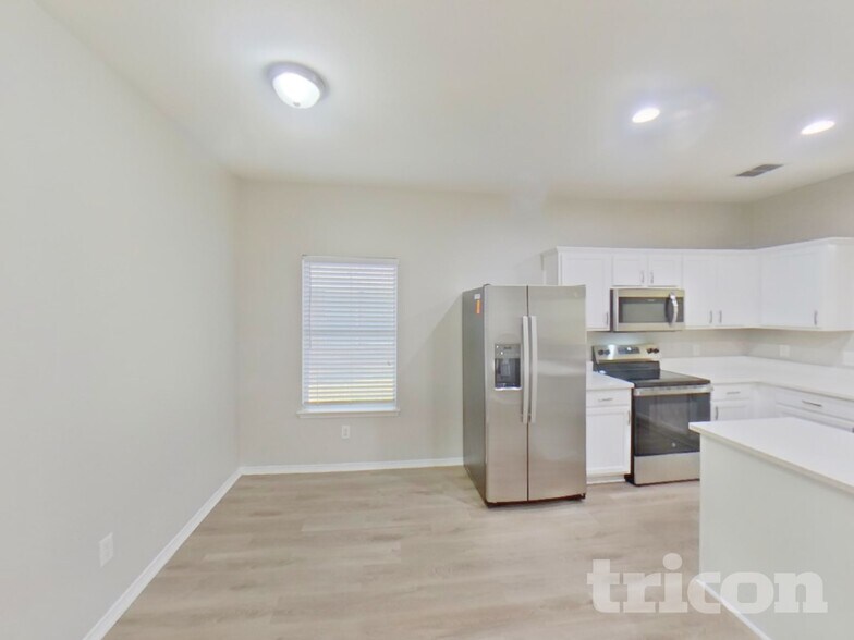 Building Photo - 1718 White Pine Trail