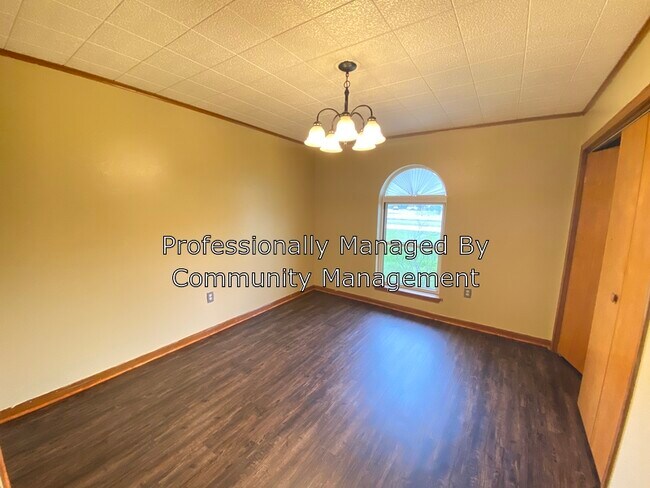 Building Photo - 40291 LA-42