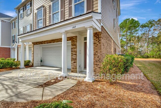 Building Photo - 147 Palm Cove Way