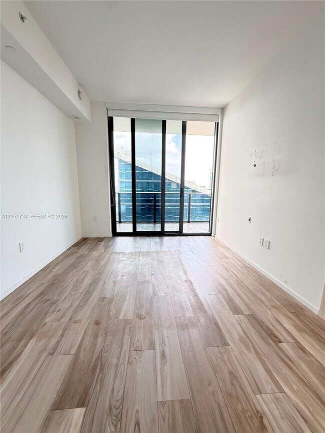 Building Photo - 801 S Miami Ave