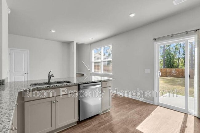 Building Photo - 411 Broad Elm Wy