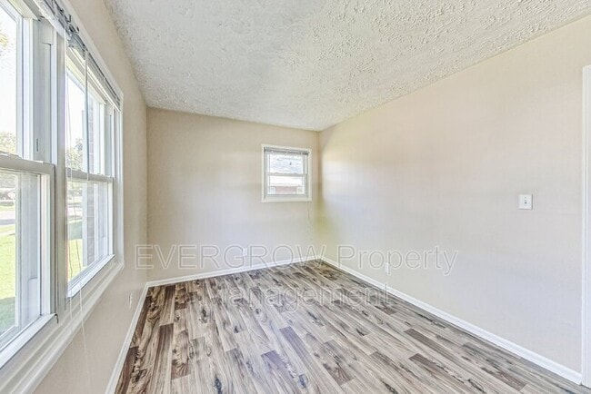 Building Photo - 3541 N Wittfield St