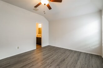 Building Photo - 13955 Westfield Dr