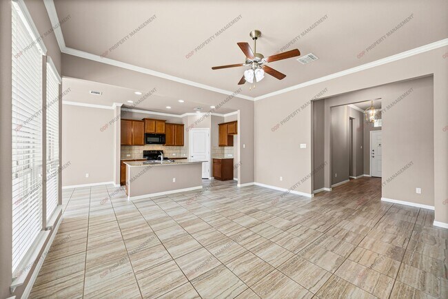 Building Photo - 3 Bedroom- 2 Bathroom in Hills of Westwood