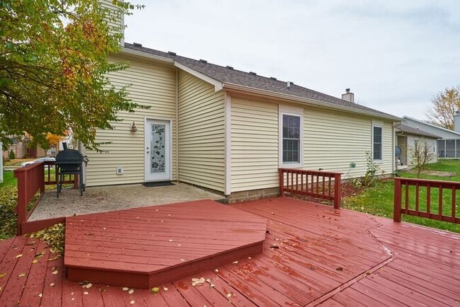 Building Photo - Carmel Schools and Close to the Monon Trail