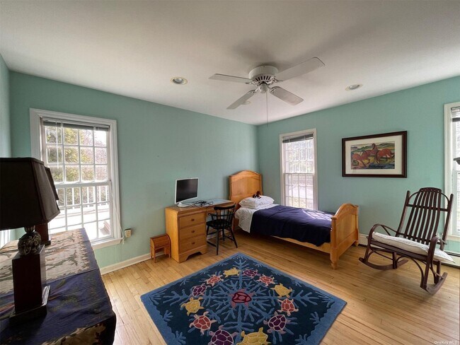 Building Photo - 3 Lamont Ln