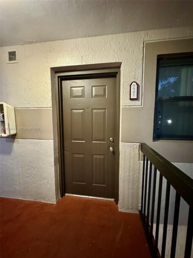 Building Photo - 9945 Nob Hill Ct