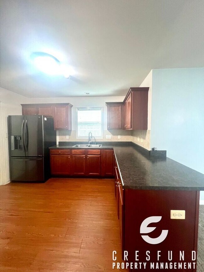 Building Photo - 3bedroom 2.5 Bath Home in Overhills Creek-...